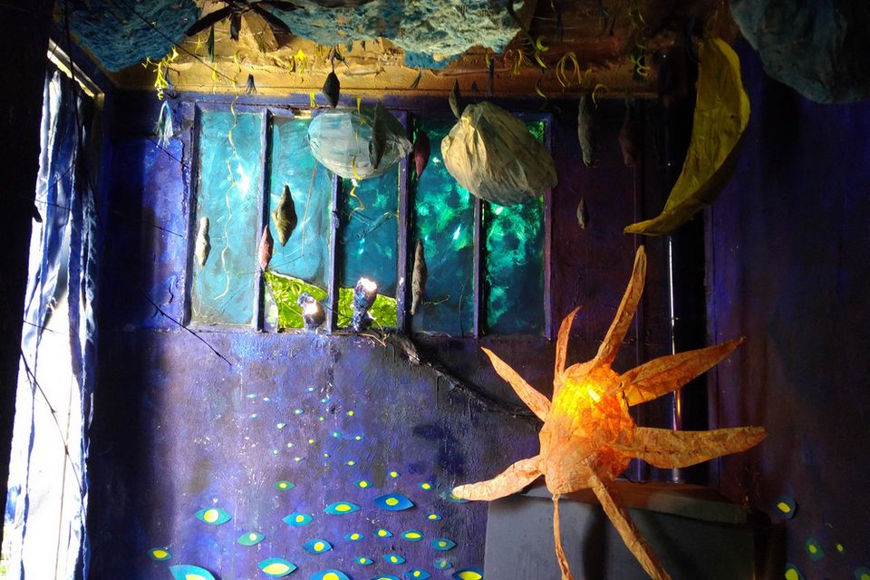 La chambre cosmique, installation artistique immersive par l'artiste Alex Hays
